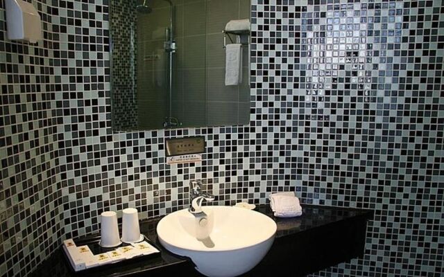 Super 8 by Wyndham Beijing Guo Zhan He Ping Li