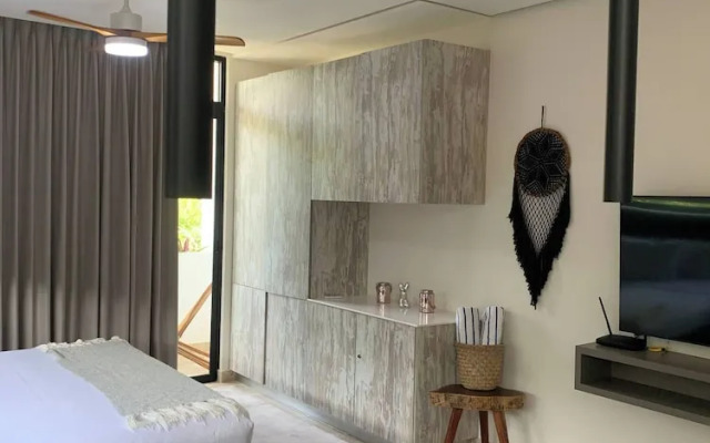 Perfect Studio Light and Nature in Aldea Zama