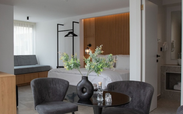 Griffin Suites
