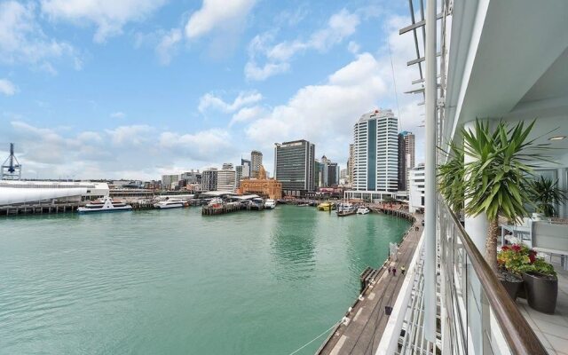 QV Charming Viaduct Harbour Apartment - 787