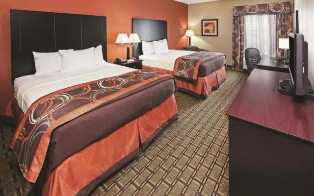 La Quinta Inn & Suites By Wyndham Mcalester
