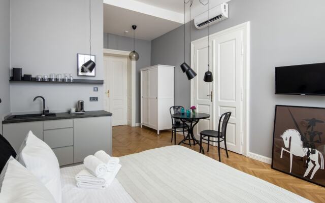 Saint Florian's Suites - Old Town Luxury