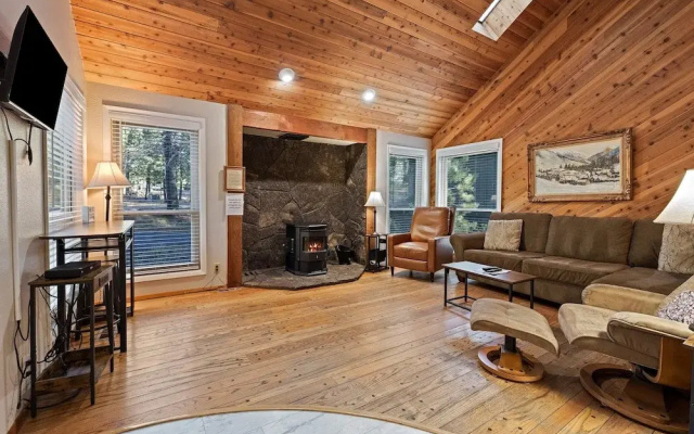 Sequoia 14 2 Bedroom Home