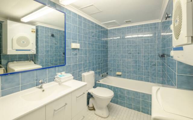 Heart of Surfers Paradise - Ocean Views