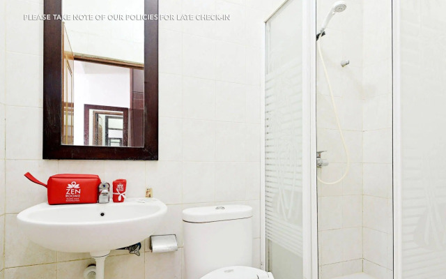 ZEN Rooms Kuningan Tiong