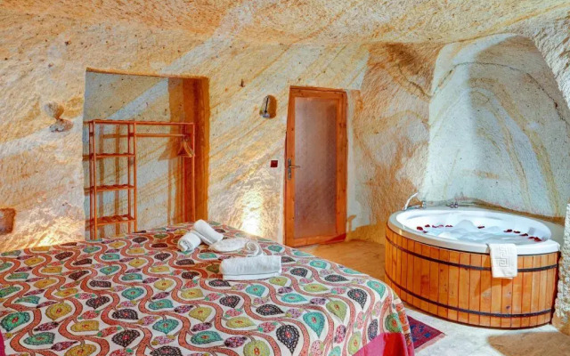 Atax Cave House