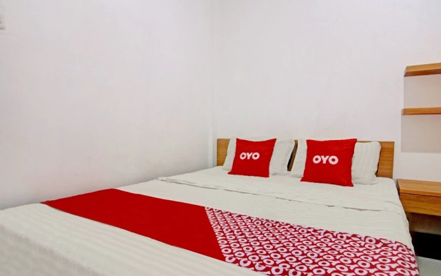 OYO 90432 Family Residence