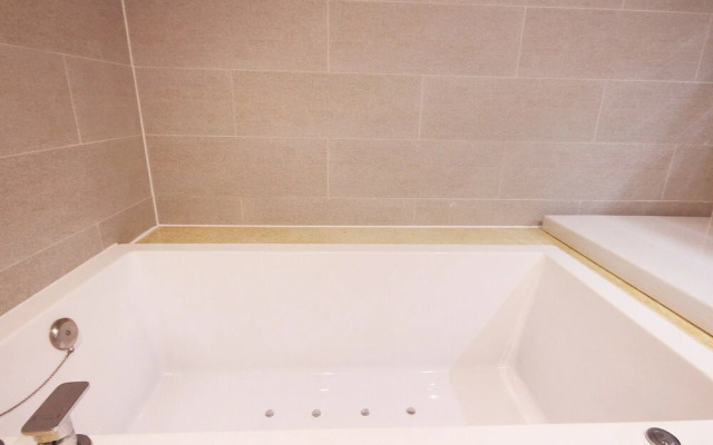 Denbastar Hotel in Daeyeon-dong Busan