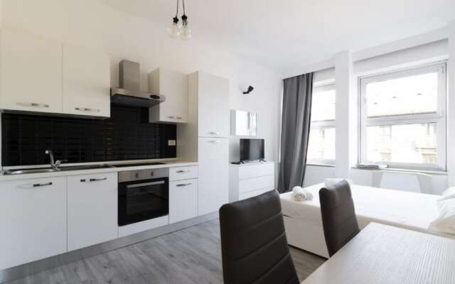 Central Station Studio by FlatsCollection