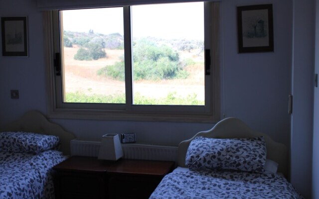 Immaculate 3-bed House in Pentakomo