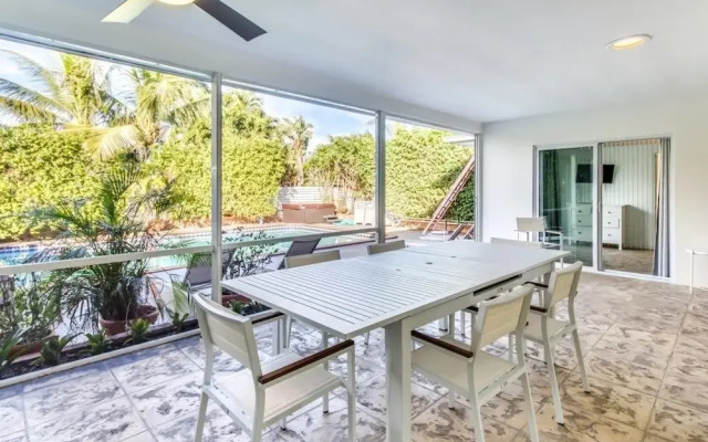 Hollywood Chateau - 7 Br Villa