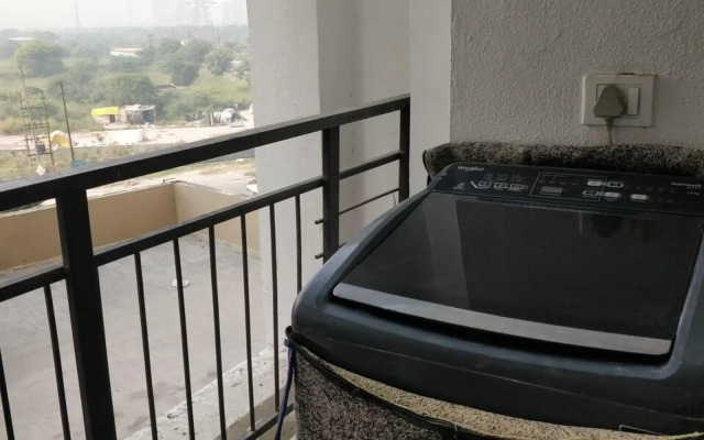 Independent European Style Fully Furnished Studio