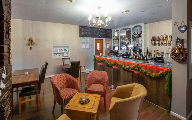 Lodge Hotel (os)