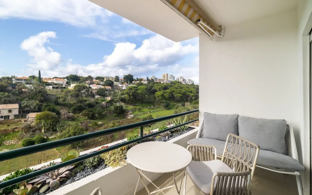 Stylish Sunny Penthouse Near Cascais Center & Greenspace