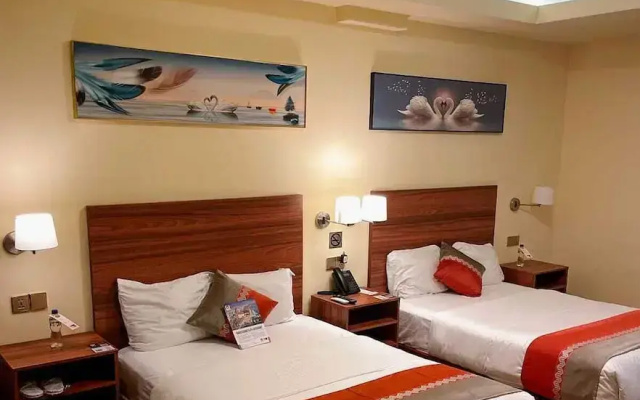 Sm Hotel Plus