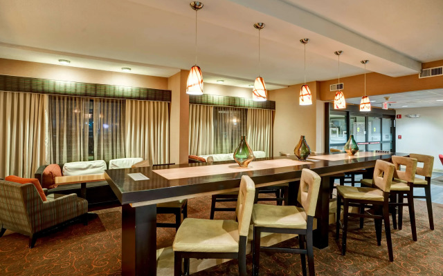 Hampton Inn Fairmont