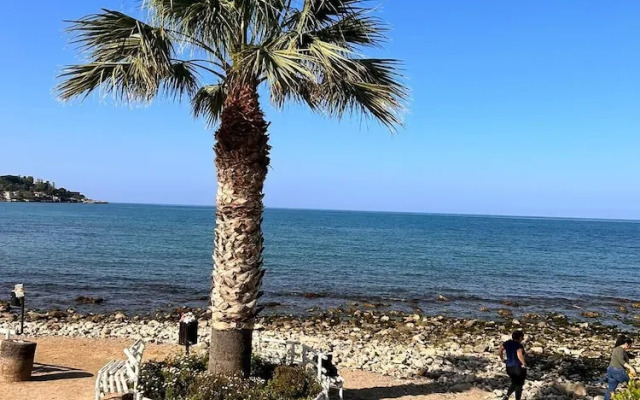 La Gorgone city center apartments