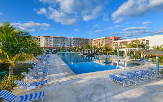 GRAND ASTON Cayo Paredón Beach Resort