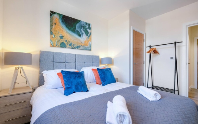 1 & 2 Bedroom Apartments by 12Stay