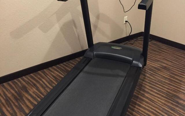 Cobblestone Inn & Suites - Holstein