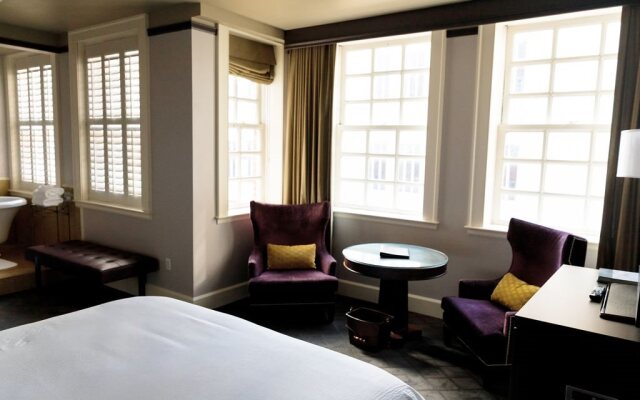The Ashton Hotel