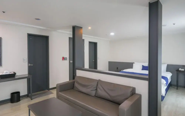 Bugok Royal Hotel