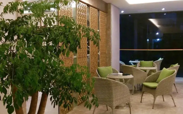 Super 8 Hotel