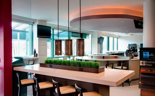 Courtyard by Marriott New York JFK Airport