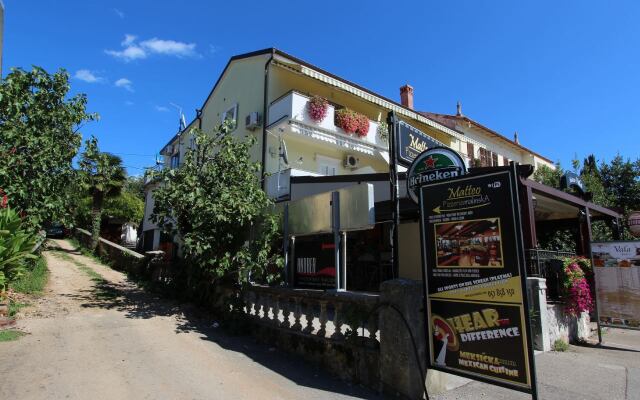 Studio apartment Mala SA1 Malinska, Island Krk