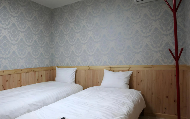 24 Guesthouse Gangnam Center
