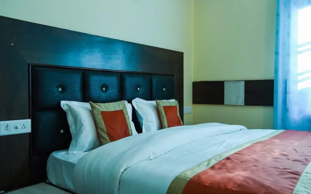 OYO 12850 The Nest