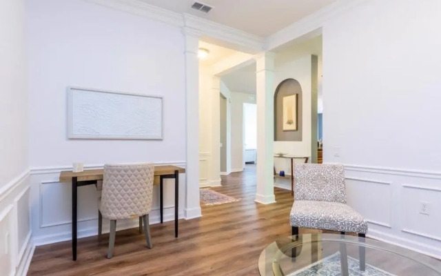 Vista Cay Electra 3 Bedroom Condo by RedAwning