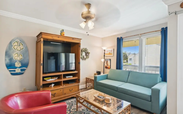 Sandpiper Cove 8245 Studio Bedroom Condo by RedAwning
