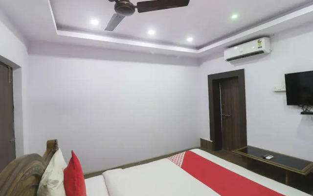 OYO Flagship 18658 Hotel Royal Green