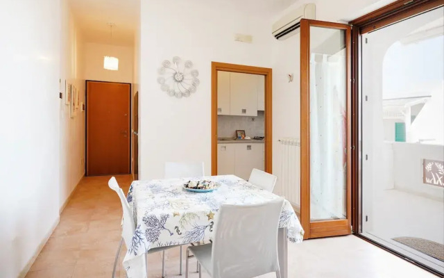 Appartamento a Torre Canne con Balcone