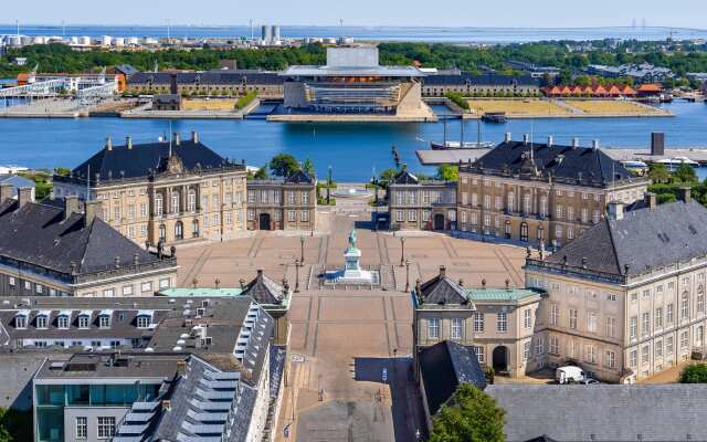 220sqm Designer Apt-balcony Heart of Copenhagen