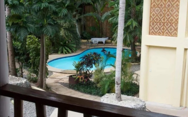 Alona Vida Beach Resort