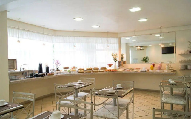 Bristol Quartier Latin Hotel