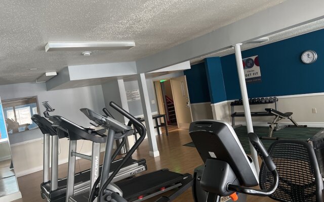 Days Inn By Wyndham Muskegon