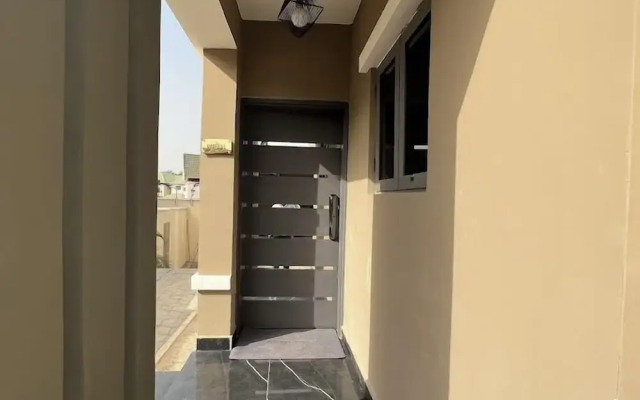 Strong Mark Apartments