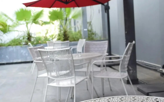 Ibis Budget Semarang Tendean
