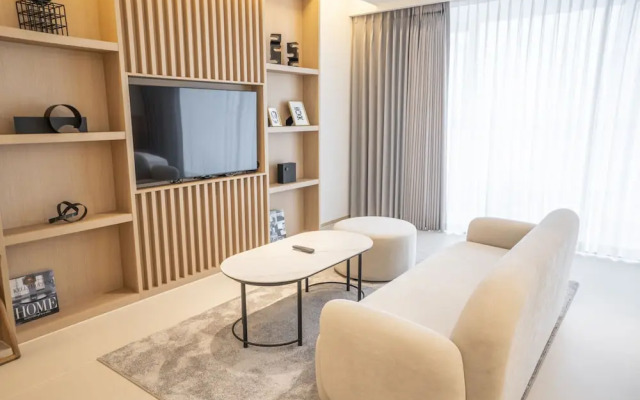Wave M Hotel West