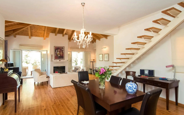 Nina Residence