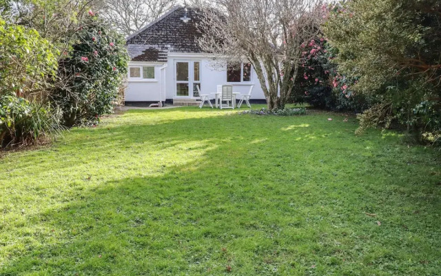 5 Carlyon Road