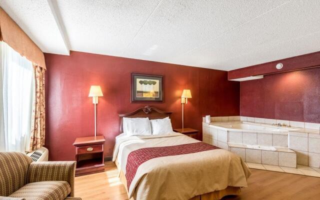 Red Roof Inn & Suites Terre Haute