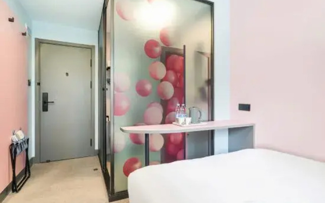 Hi Inn (Shanghai South Xizang Road)