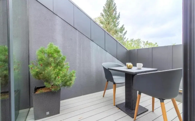 Unique Cuprum Apartment, By Cohost