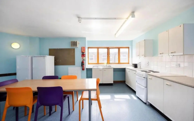 Comfortable rooms at Crescent Hall-OXFORD - Campus Accommodation