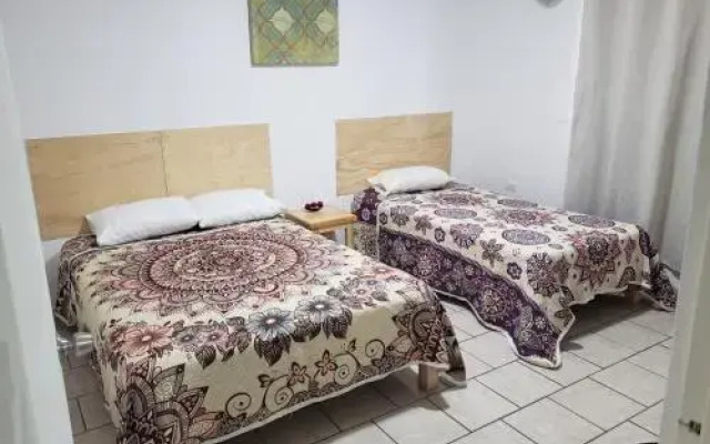 Casa Zona Iteso, Expo Guadalajara, Plaza del Sol, Bugambilias.