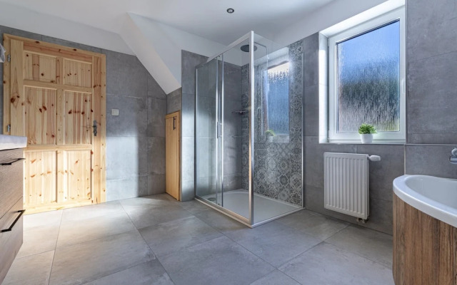 Villa in Bohemia With hot tub